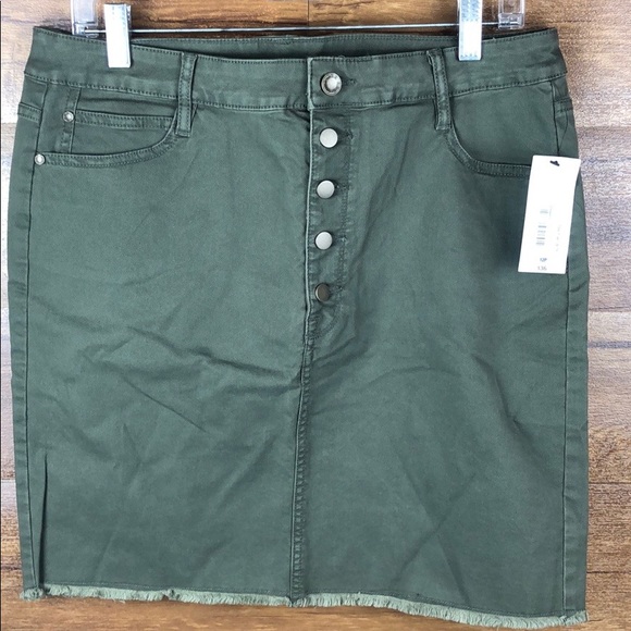 a.n.a Dresses & Skirts - Military Vibe! Oregano Green skirt 12P